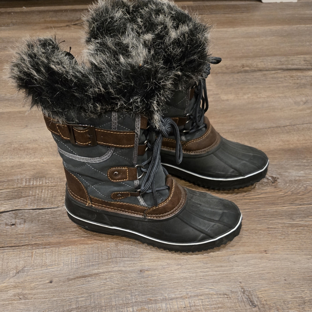 Stylish Women's Winter Boots - Gray and Brown